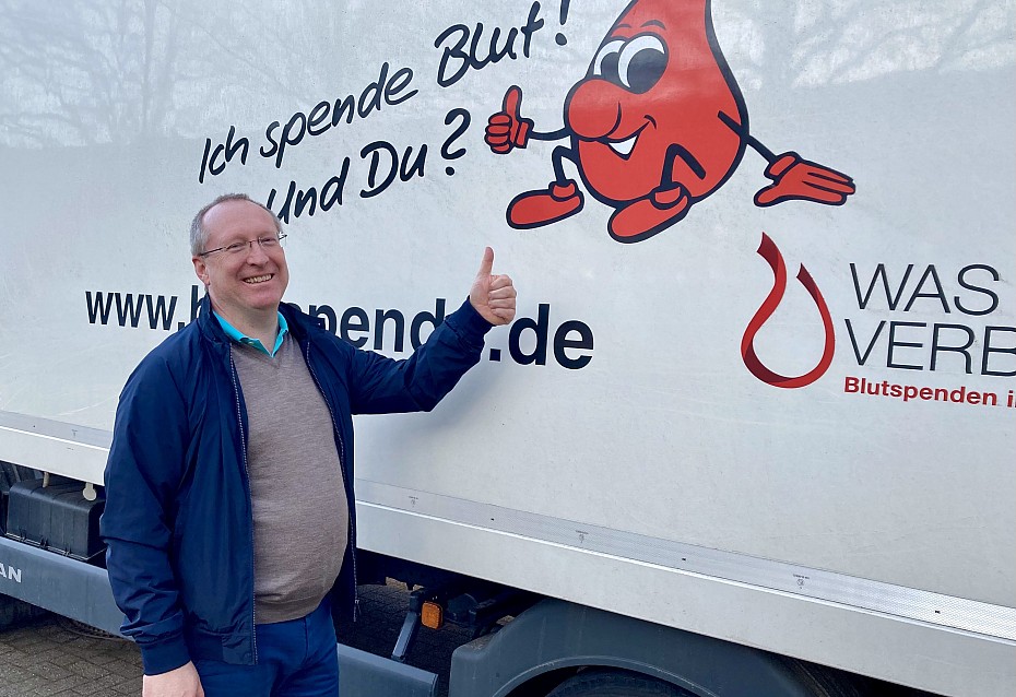 Blutspende in Itzehoe: Jens Mundt ist dabei und hofft, weitere Spender zu motivieren