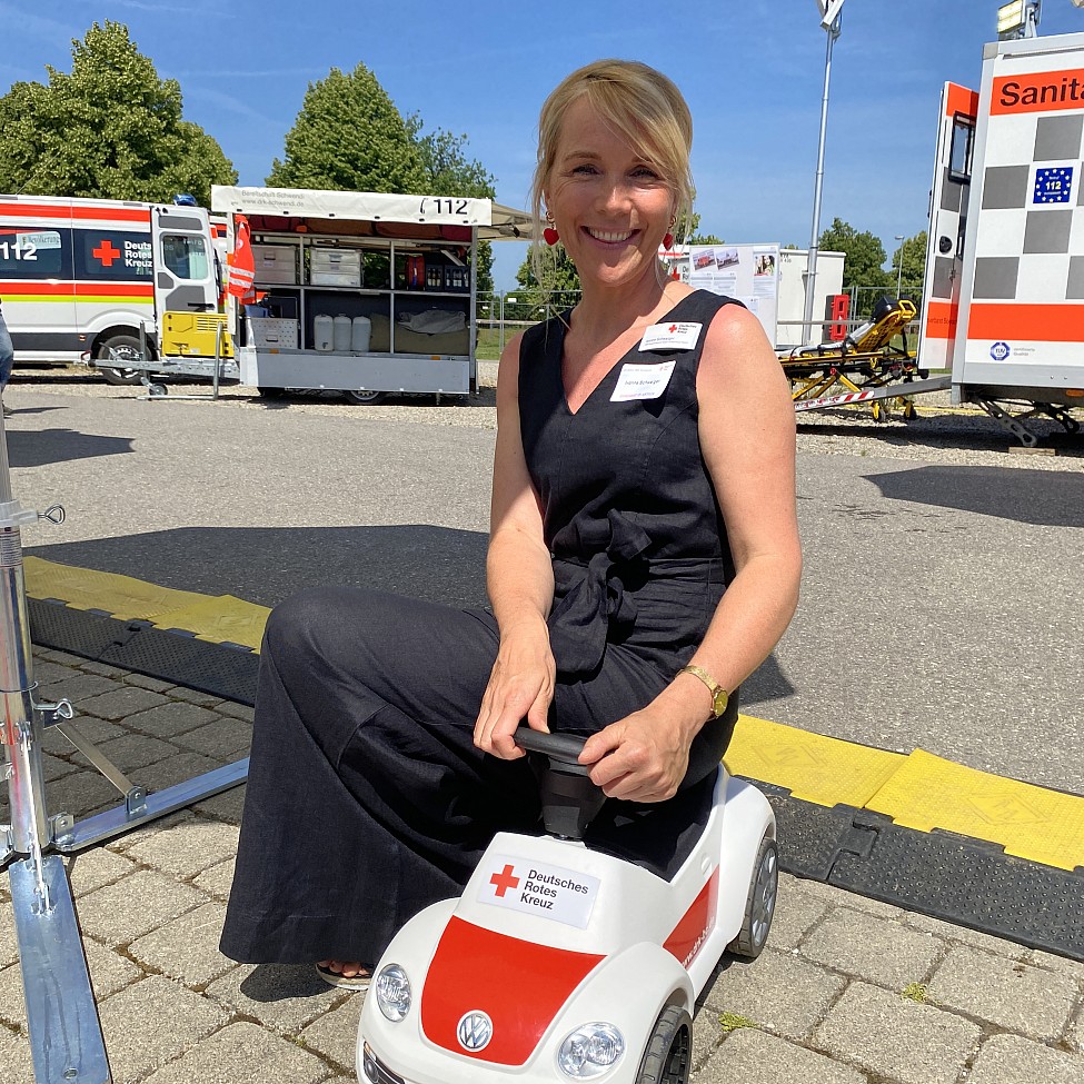 Ivonne Schwaiger genoss die gute Stimmung beim Jubiläumsfest frau-lächeln-außen-drk